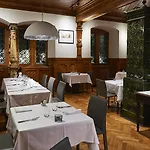 Relais & Chateaux La Maison Des Tetes