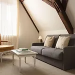 Отель Relais & Chateaux La Maison Des Tetes 5*