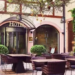 Relais & Chateaux La Maison Des Tetes 5* Кольмар