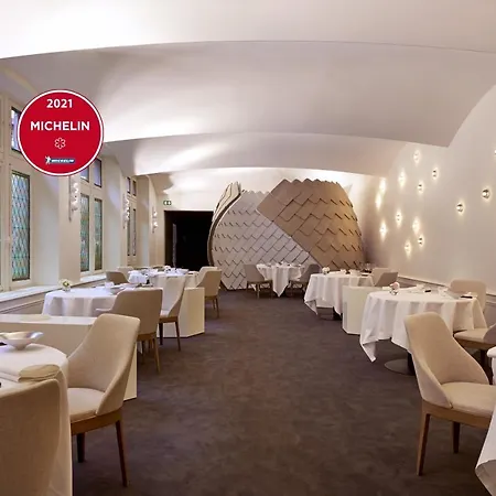 ホテル Relais & Chateaux La Maison Des Tetes コルマール