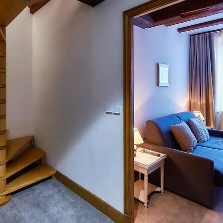 Hotel Relais & Chateaux La Maison Des Tetes 5*