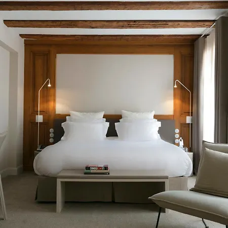 Relais & Chateaux La Maison Des Tetes Кольмар