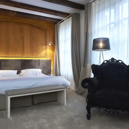 Relais & Chateaux La Maison Des Tetes ホテル