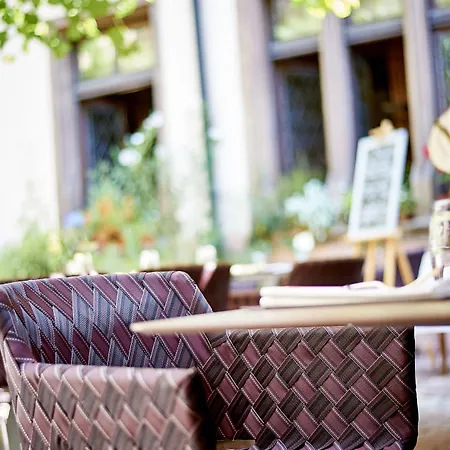 Relais & Chateaux La Maison Des Tetes فندق كولمار