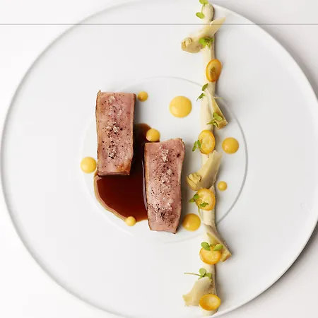 Relais & Chateaux La Maison Des Tetes Hotel 5*