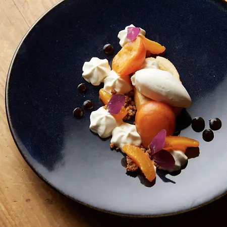 Relais & Chateaux La Maison Des Tetes فندق كولمار