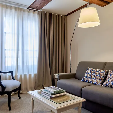 Relais & Chateaux La Maison Des Tetes Hotel 5*