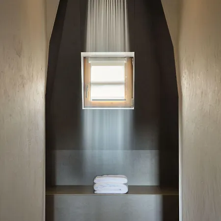 Relais & Chateaux La Maison Des Tetes