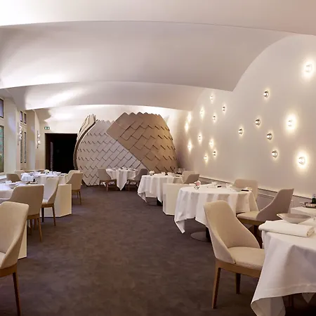 Hotel Relais&châteaux La Maison Des Têtes 5*