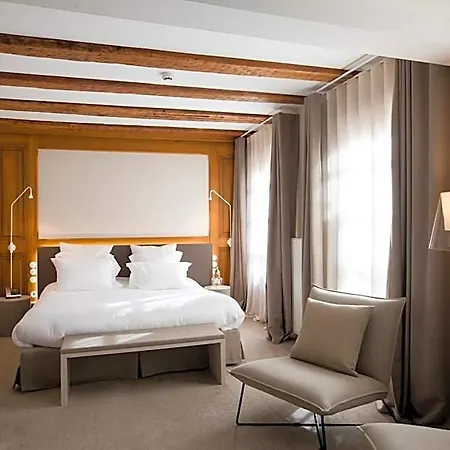 Relais & Chateaux La Maison Des Tetes 5*