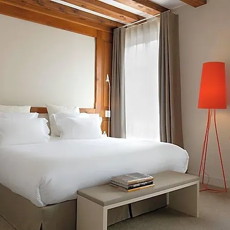 Relais & Chateaux La Maison Des Tetes Hotel