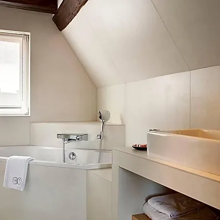 Relais & Chateaux La Maison Des Tetes 5*
