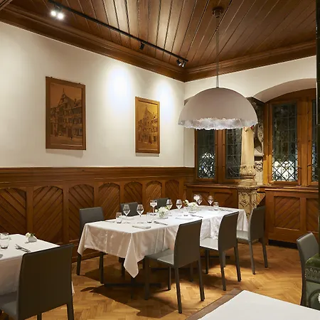 Relais & Chateaux La Maison Des Tetes 5* Colmar