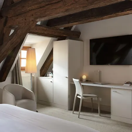 Relais & Chateaux La Maison Des Tetes Hotel 5*