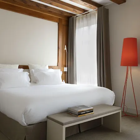 Hotel Relais & Chateaux La Maison Des Tetes 5*