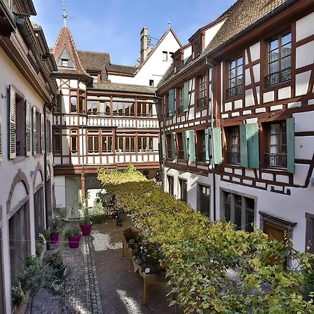 Relais & Chateaux La Maison Des Tetes ホテル