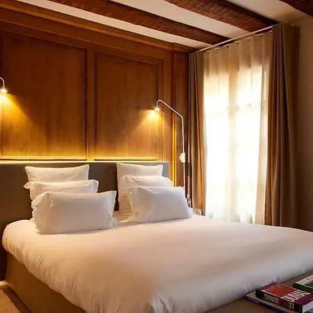 Relais & Chateaux La Maison Des Tetes 5* Colmar