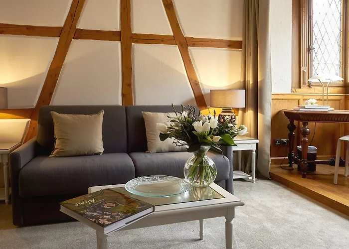 Relais & Chateaux La Maison Des Tetes קולמר