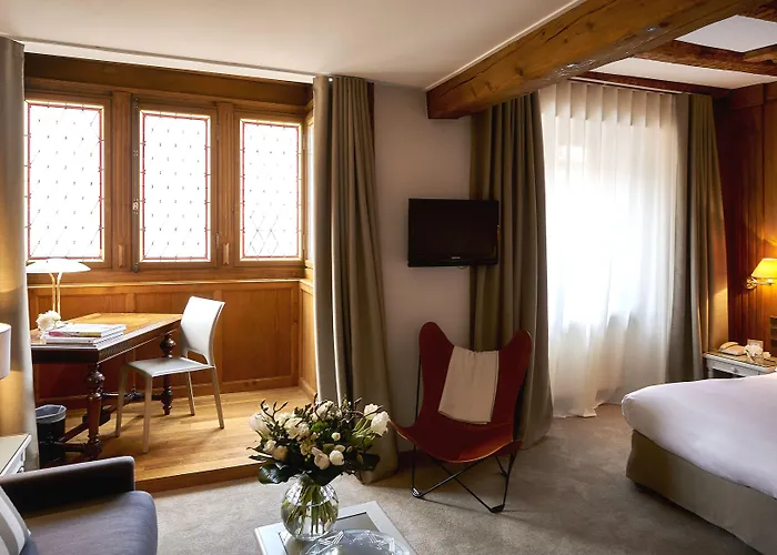 Relais & Chateaux La Maison Des Tetes Hotel