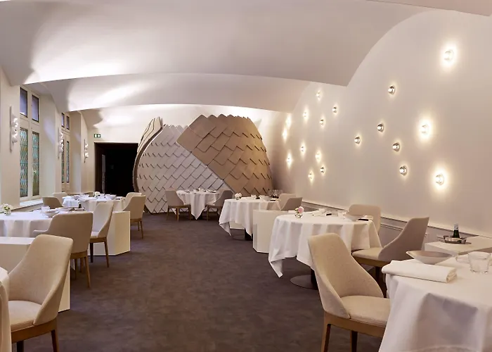 מלון Relais & Chateaux La Maison Des Tetes 5*