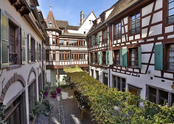 Relais & Chateaux La Maison Des Tetes Hotel