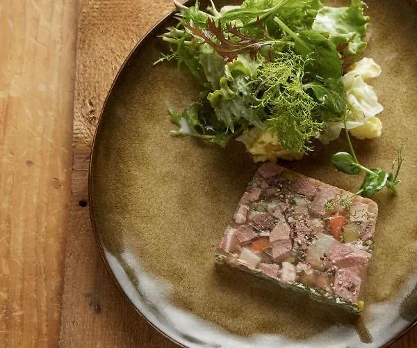 Relais & Chateaux La Maison Des Tetes Hotel 5*